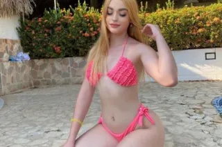 this milf is ready to play 👅💦 - Image 2